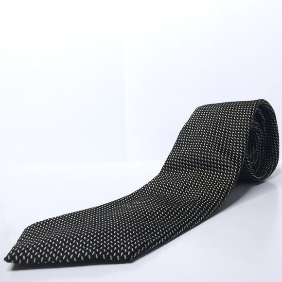 Giorgio Armani Tie 100% Silk, Made In Italy, Black and White Pattern - Picture 5 of 13